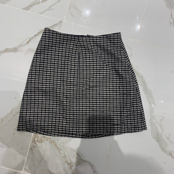Aritzia Dresses & Skirts - Plaid mini skirt from Aritzia! Size 0